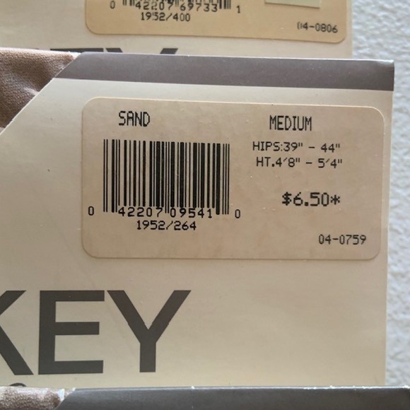 5PK Jockey For Her Control Top Pantyhose Size Medium Navy Taupe Beige NOS USA - Picture 4 of 7